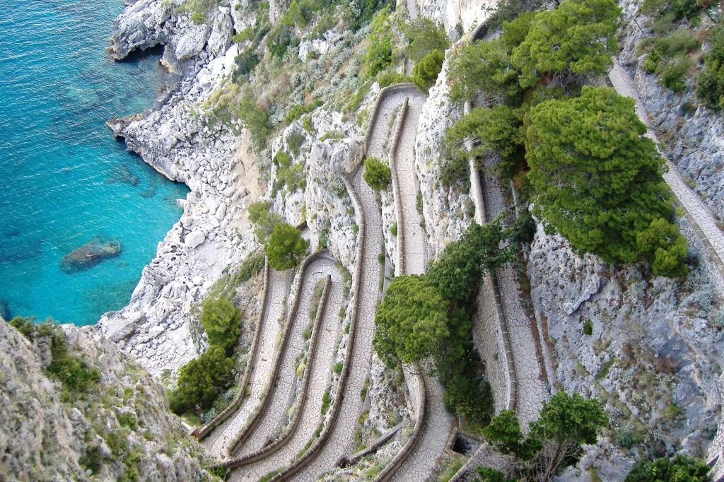 Capri: Boat Tour + Free Time on Island + Roundtrip from Salerno