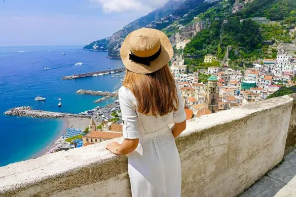 Amalfi Coast: Boat Tour to Amalfi with Aperitif + Roundtrip from Salerno
