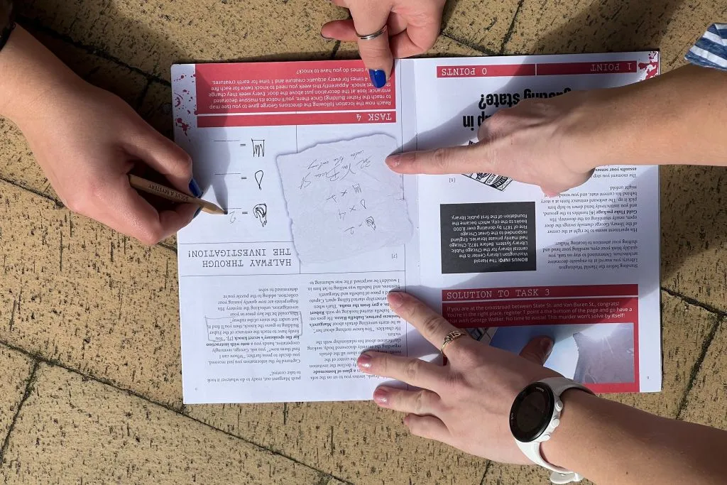 "The Murder on the Royal Mile: Interactive Mystery Hunt in Edinburgh"