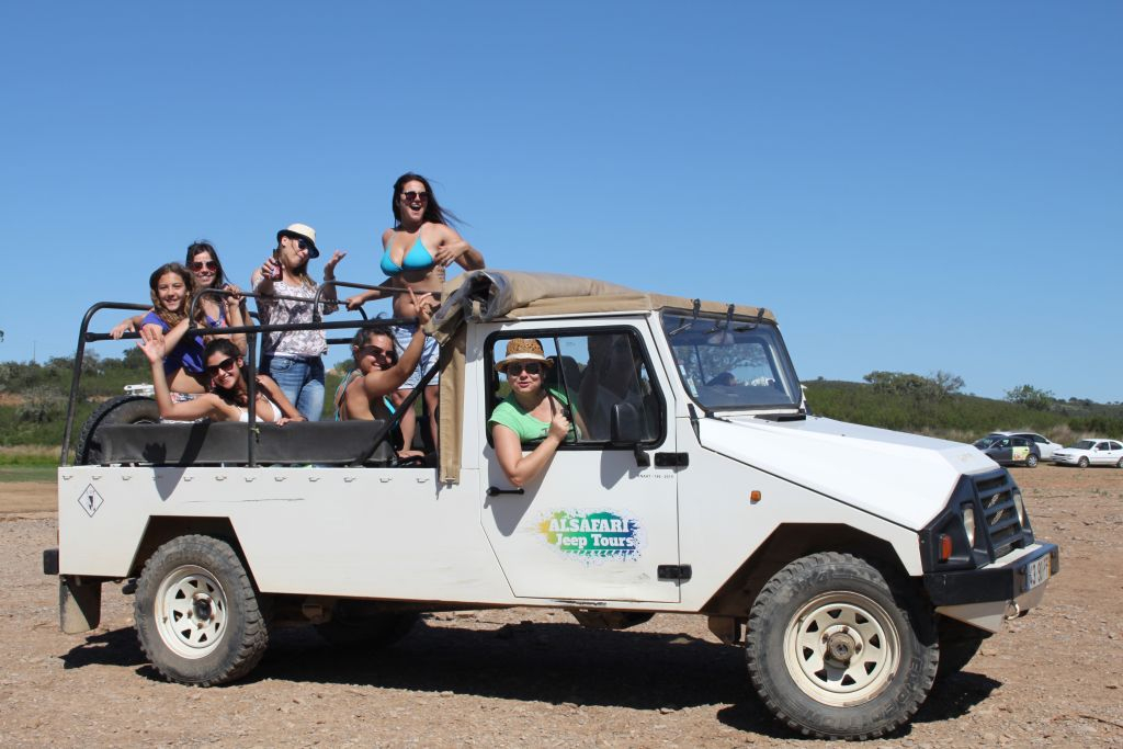 Algarve: Sunset Jeep Safari Tour with Dinner