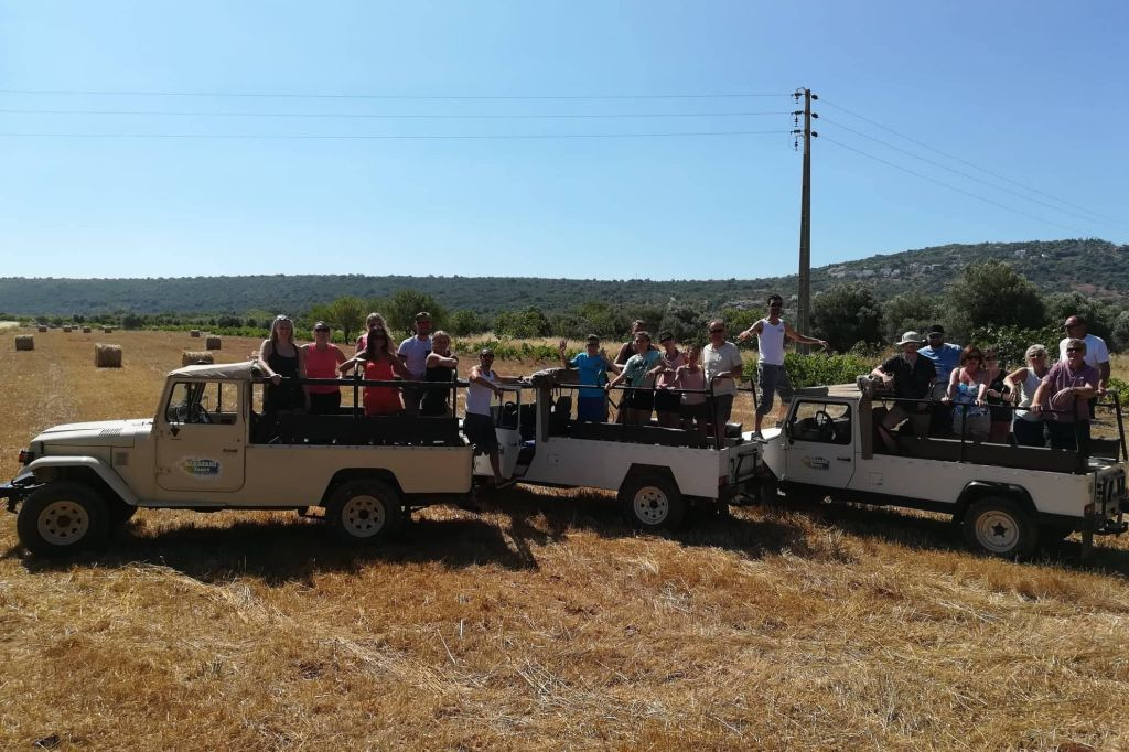 Algarve: Sunset Jeep Safari Tour with Dinner