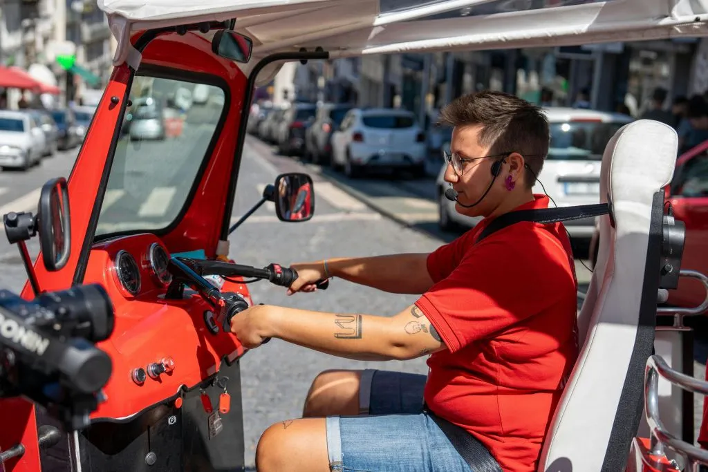 Porto: Guided Tuk Tuk City Tour