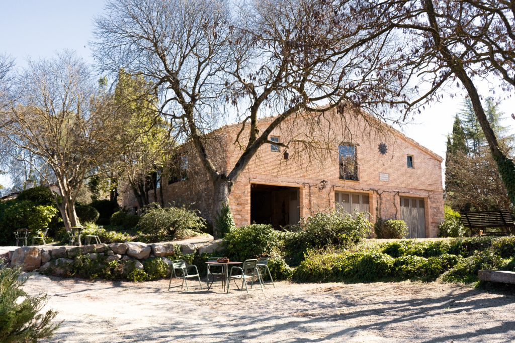 Montserrat: Full Day Tour with Farmhouse Lunch and Winery Visit from Barcelona