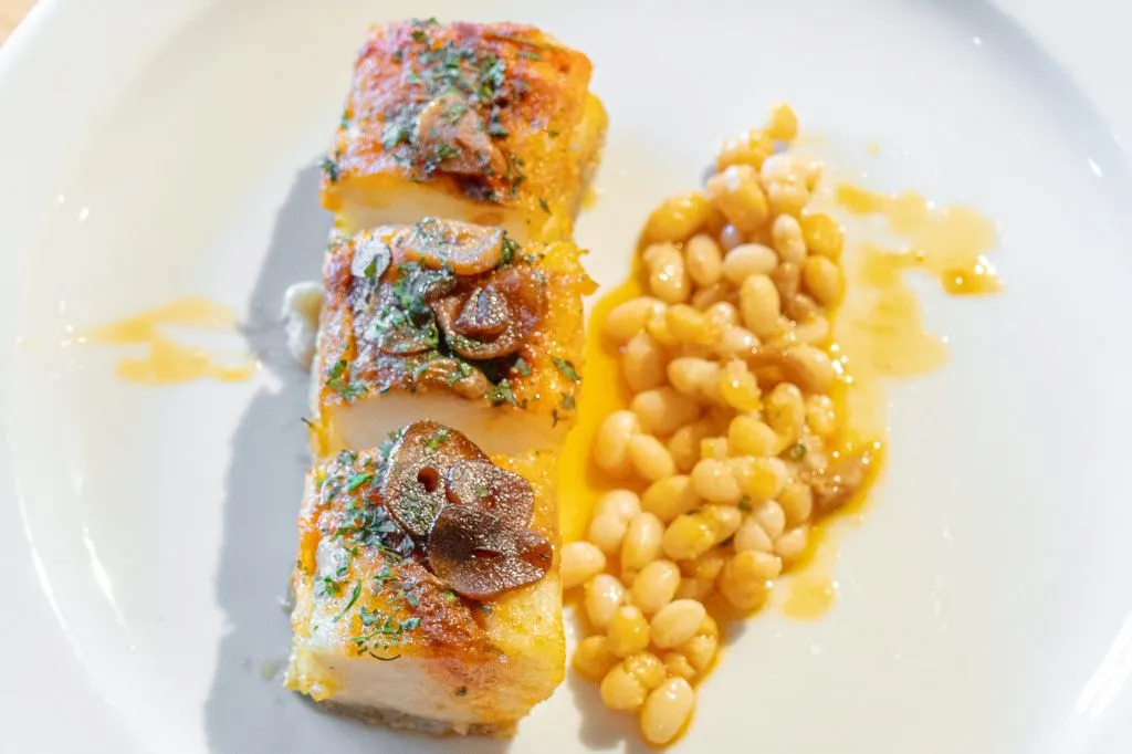 Montserrat: Full Day Tour with Farmhouse Lunch and Winery Visit from Barcelona