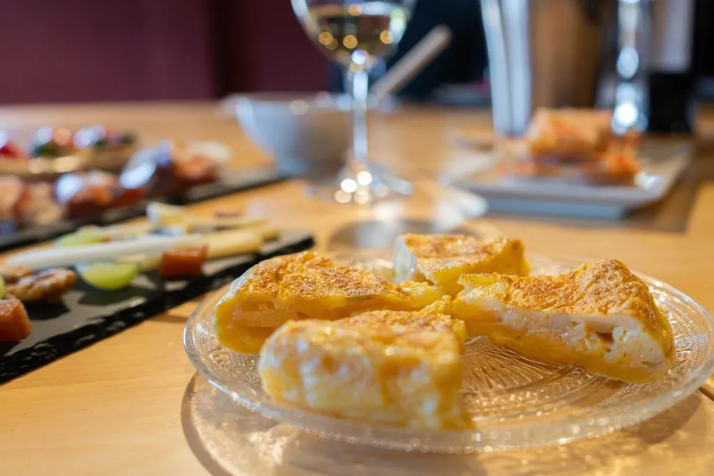 Montserrat: Full Day Tour with Farmhouse Lunch and Winery Visit from Barcelona