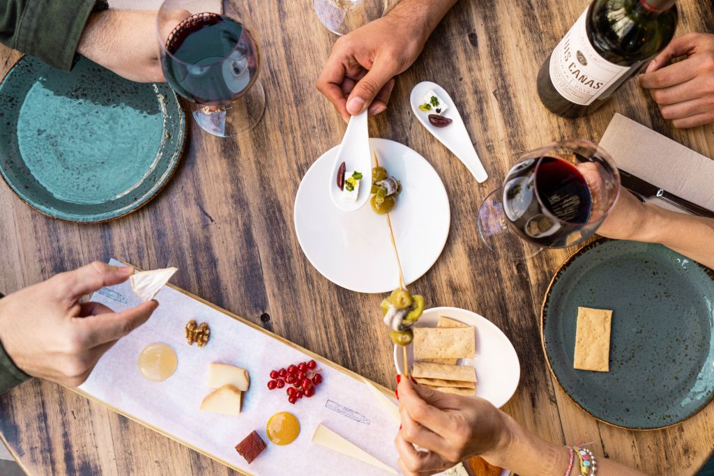 Barcelona: Food and Wine Tour with a Sommelier