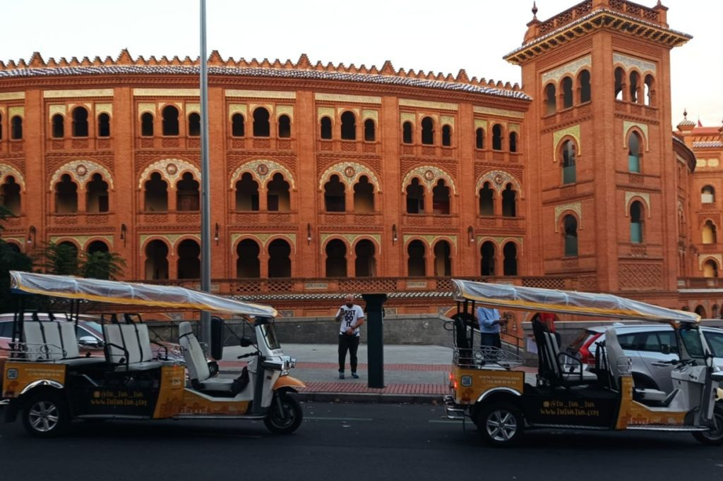 Madrid: Visita guiada de 3 horas en Tuk Tuk Eléctrico