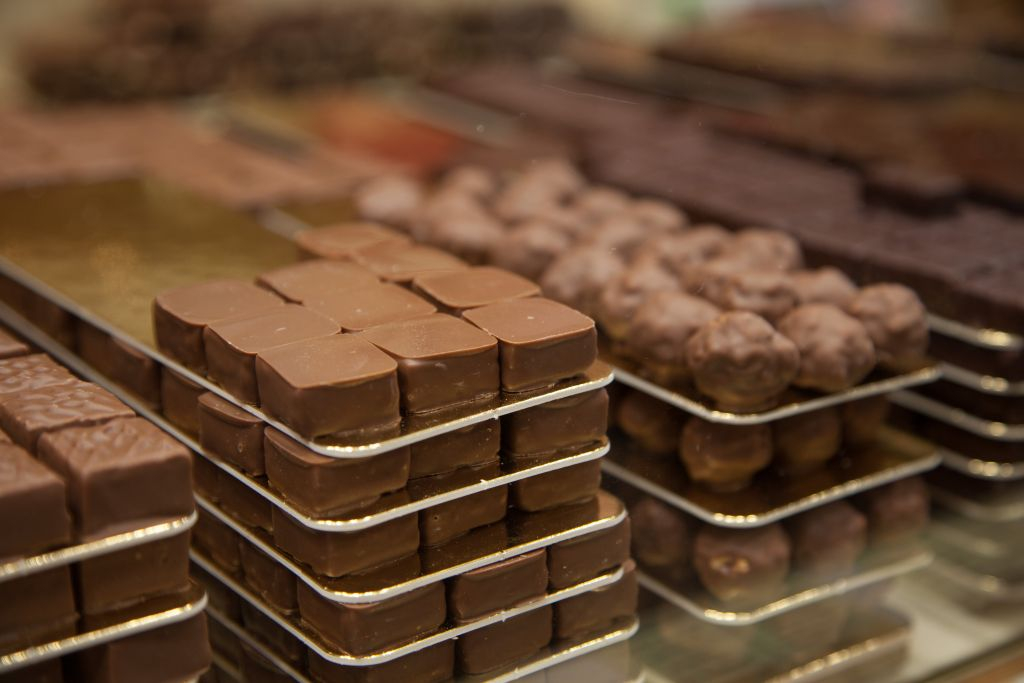 "Saint-Germain-des-Prés Pastry and Chocolate Tasting Tour in Paris"