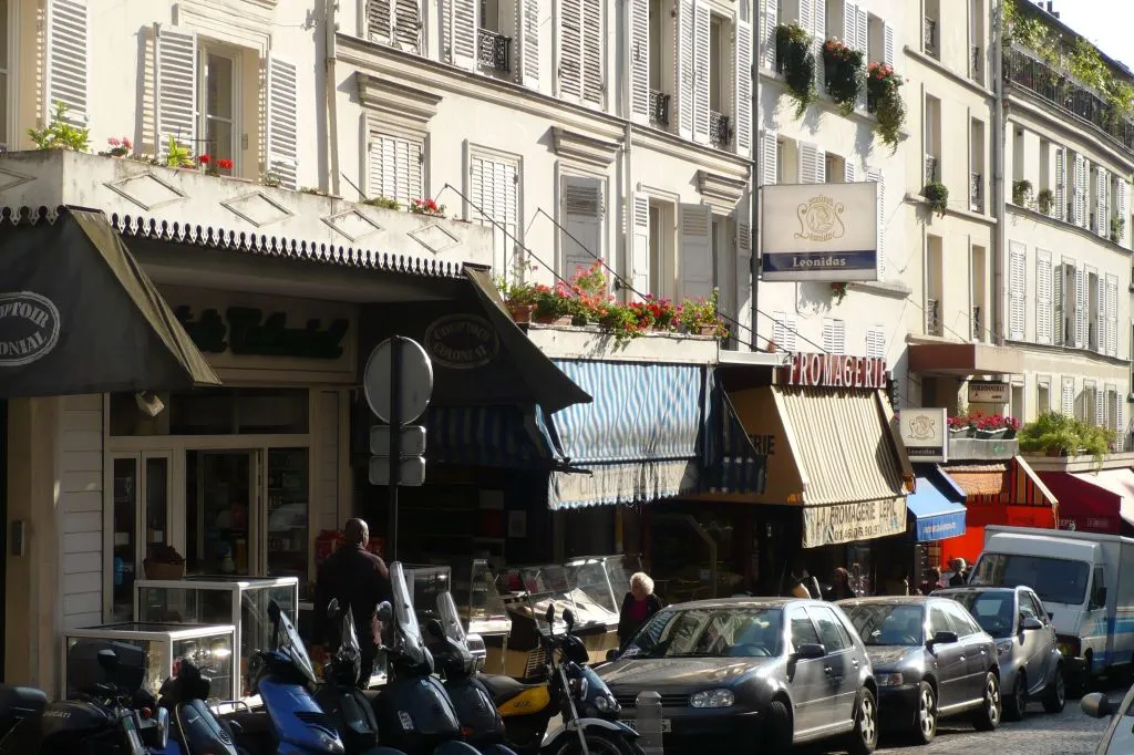 Montmartre Paris: Local Gastronomy Tour