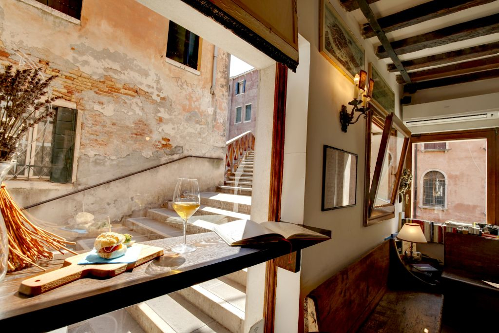 Venice: Local Wine Tasting