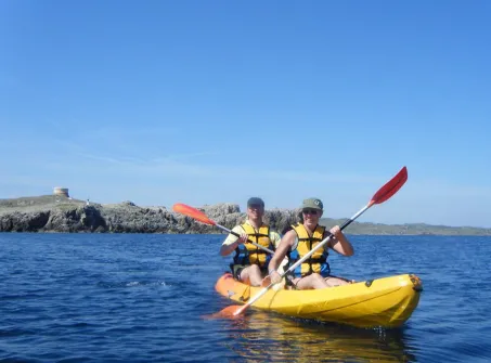 Excursión en Kayak por Fornells (Menorca)