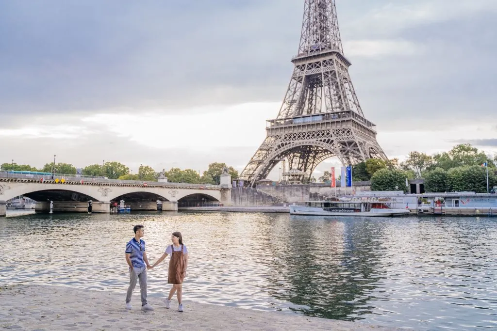 A Professional Vacation Photographer in Paris: Private Tour
