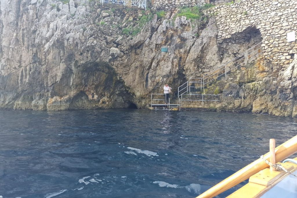 Capri and Anacapri: Boat Tour + Roundtrip Hydrofoil from Sorrento