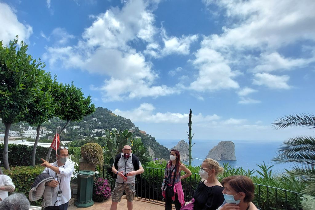 Capri and Anacapri: Boat Tour + Roundtrip Hydrofoil from Sorrento