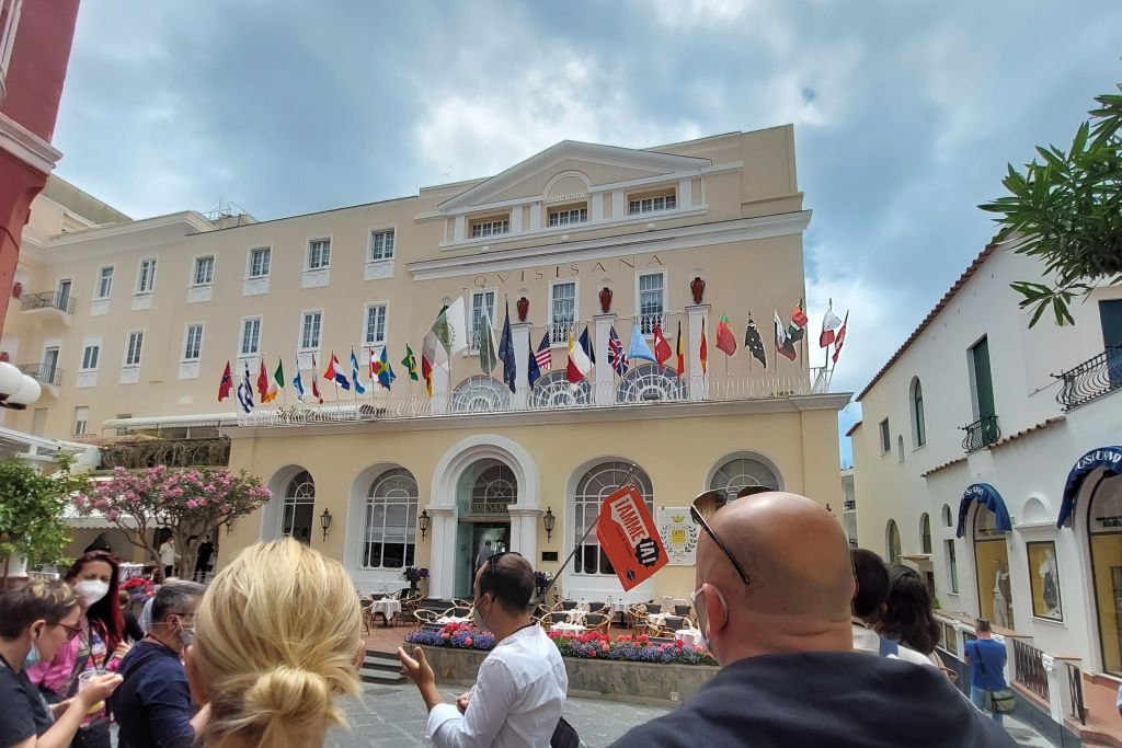 Capri and Anacapri: Boat Tour + Roundtrip Hydrofoil from Sorrento
