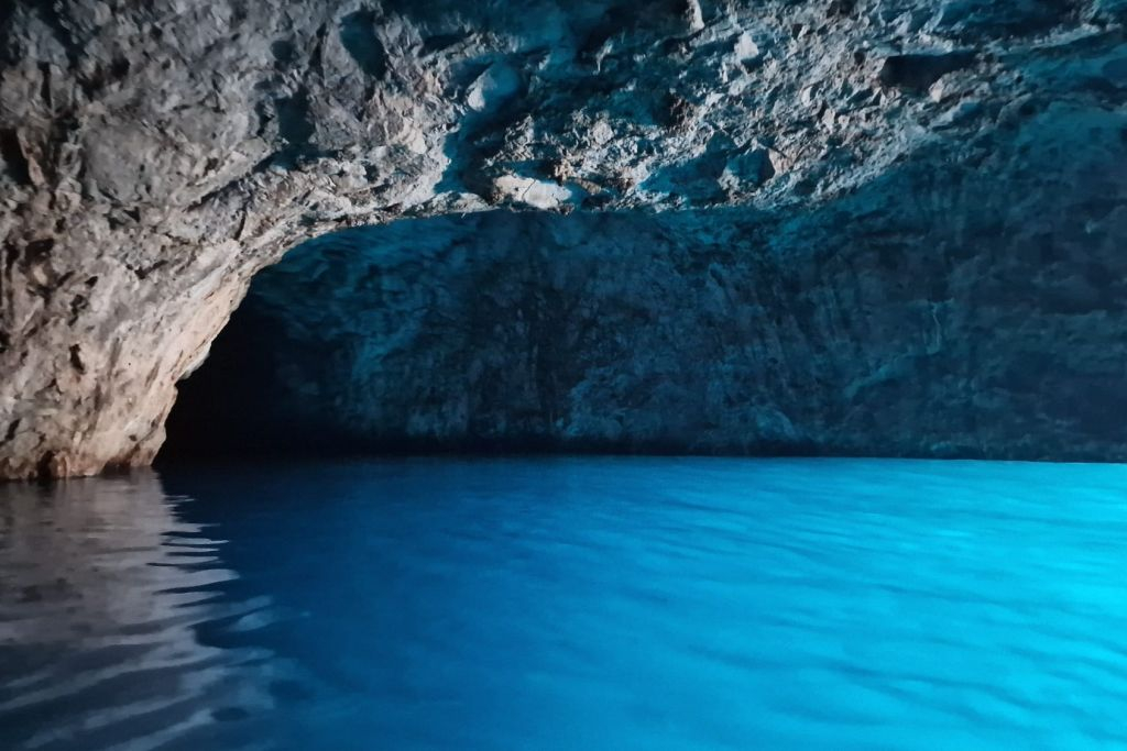 Capri and Anacapri: Boat Tour + Roundtrip Hydrofoil from Sorrento