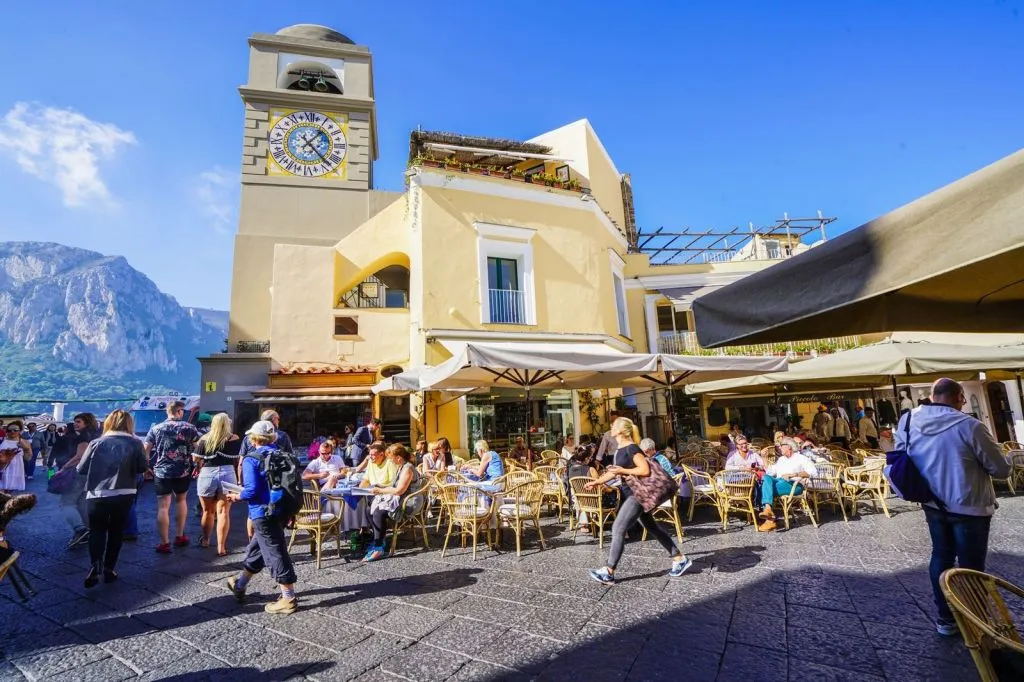 Capri and Anacapri: Boat Tour + Roundtrip Hydrofoil from Sorrento
