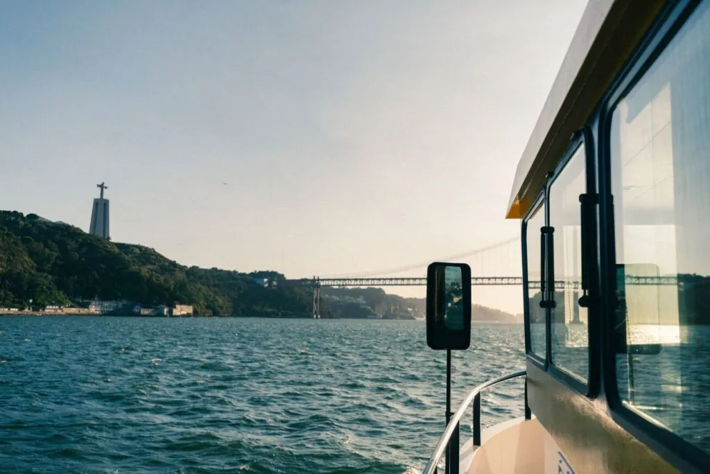 Lisbon: Tagus River Yellow Boat Sunset Tour