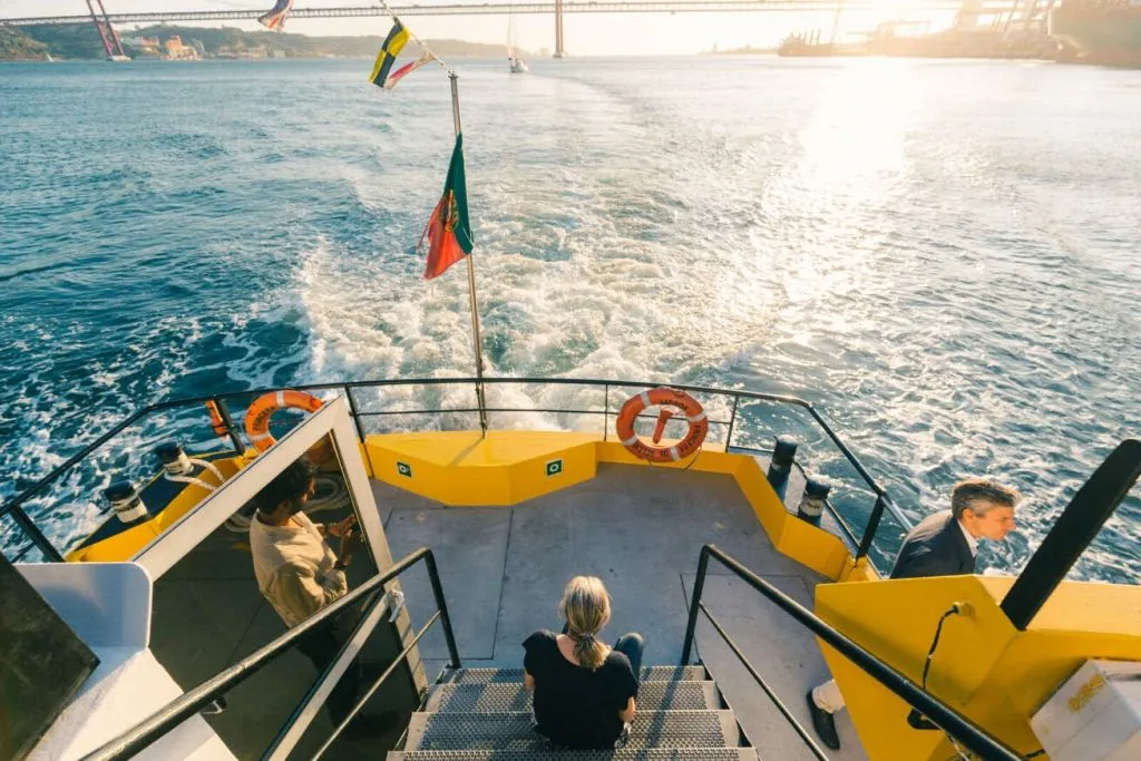 Lisbon: Tagus River Yellow Boat Sunset Tour