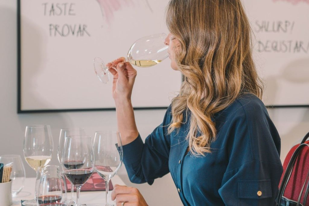 WOW Porto Wine School: The Wine Experience + Personalized Tasting