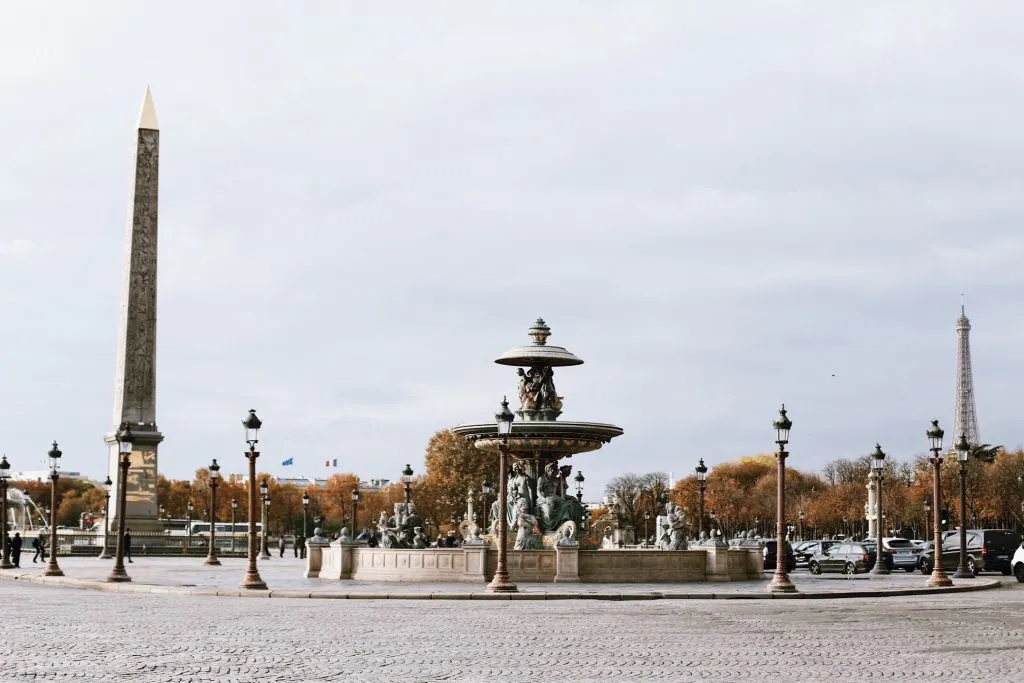 Paris: Semi-Private Walking Tour