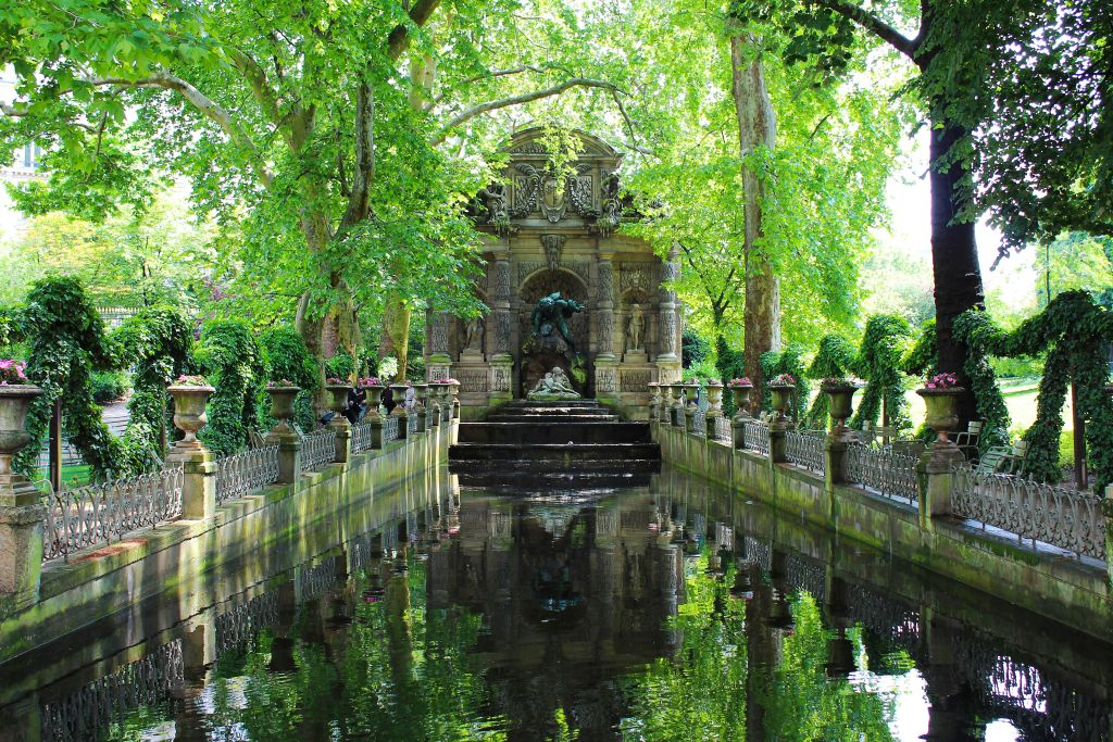 Stroll in the Luxembourg Garden
