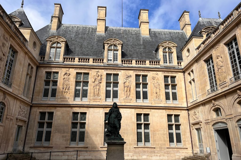 Paris Exquisite: Food Tour in The Marais District