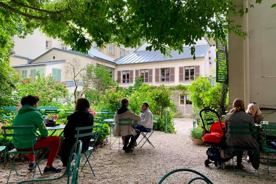 Paris Gourmet: Food Tour in South Montmartre