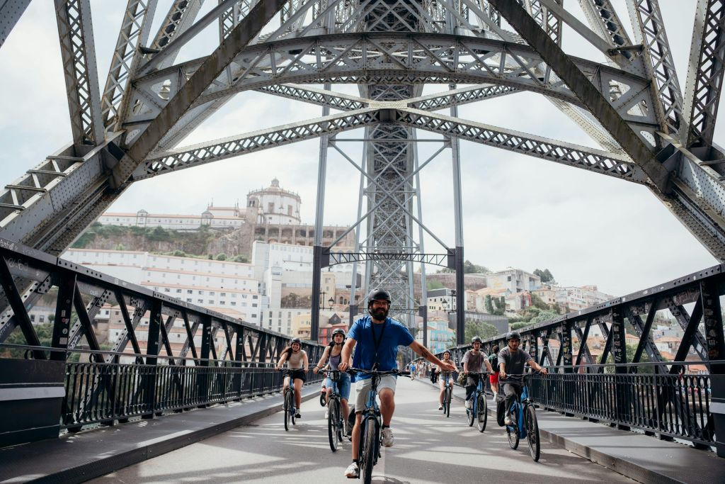 3-Hour Porto Highlights on an Electric Bike Guided Tour