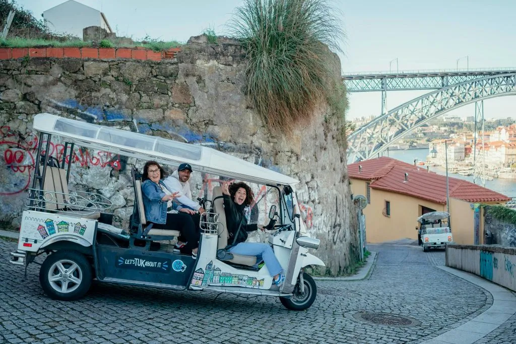 1.5-Hour Private Electric Tuk Tuk Sightseeing Tour of Historic Porto