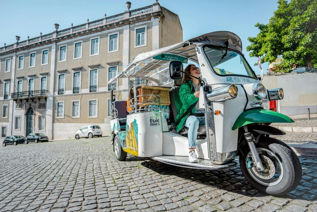 1.5-Hour Private Tuk Tuk Tour of Lisbon Old Town and City Center