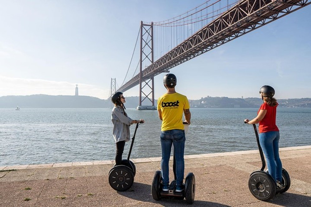 3-Hour: Guided Segway Tour Along the Tagus River to Belém