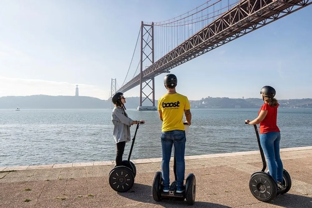 3-Hour: Guided Segway Tour Along the Tagus River to Belém