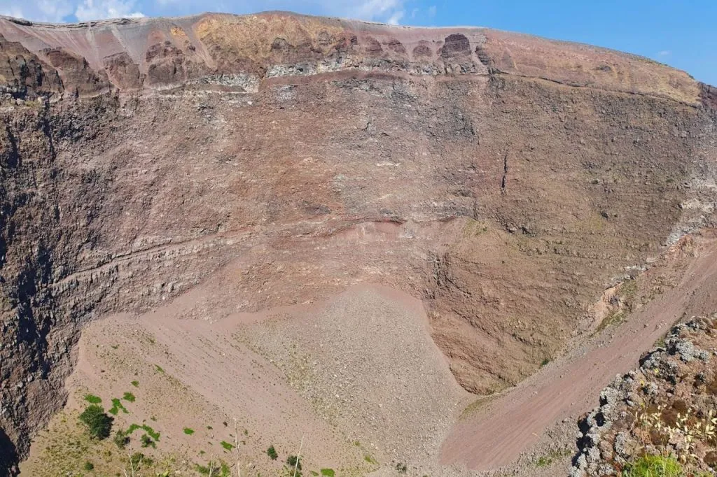 Pompeii and Mount Vesuvius: Tour from Naples + Wine Tasting