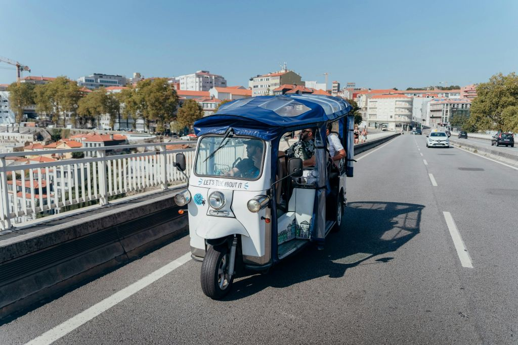 2 Hour Private Tuktuk Tour in Porto to Monastery and Cellars