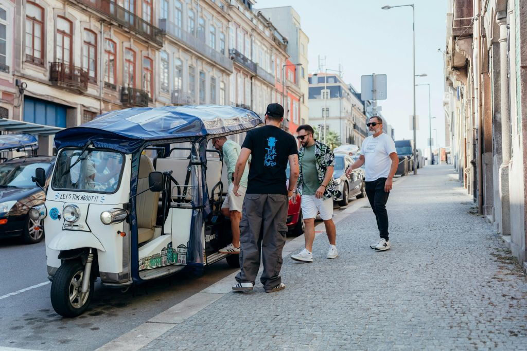 2 Hour Private Tuktuk Tour in Porto to Monastery and Cellars
