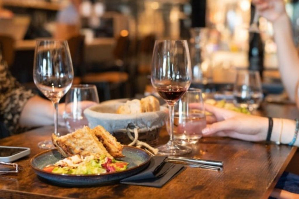 Food Tour in Chartrons: The Wine District of Bordeaux