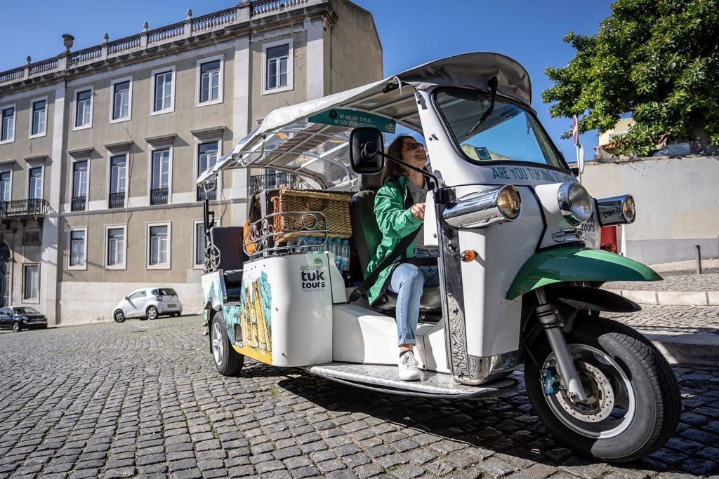 Tour privato di Lisbona di mezza giornata in tuk tuk