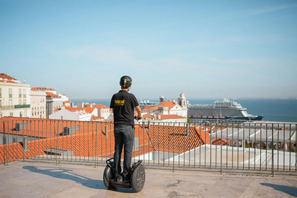 Lisbon: Medieval Segway Tour of Alfama and Mouraria