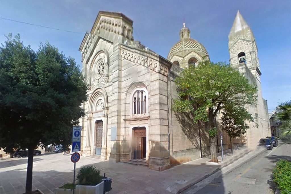 Villa Castelli: tour a piedi con degustazione di olio d'oliva