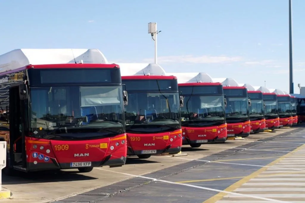 Seville: Airport & City Bus Transfer Service