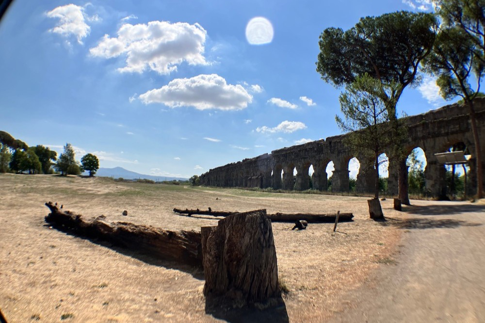 Urban Hike to the Ancient Parco Degli Acquedotti