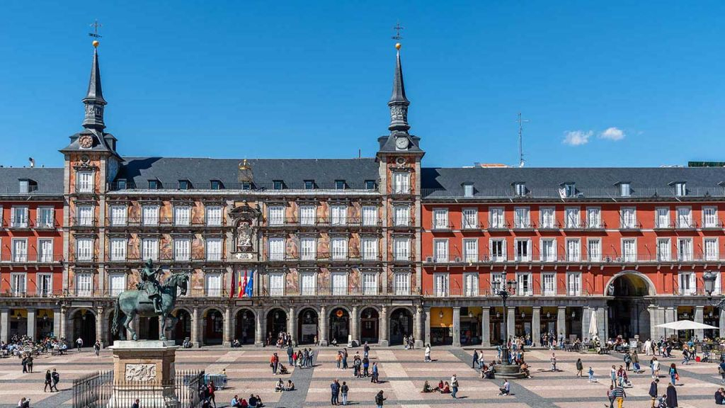  Guided visit to Madrid de los Austrias