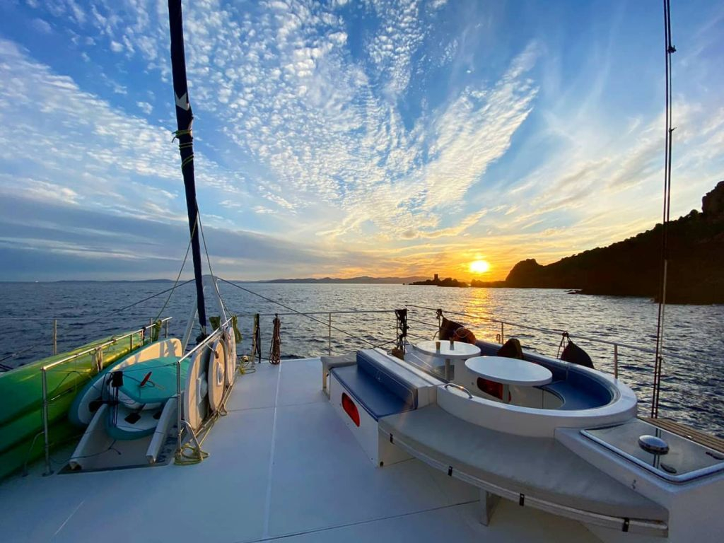 Tours en barco o catamarán por Jávea