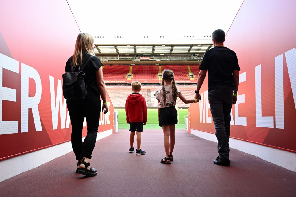 Tour in treno dello stadio e del museo Anfield del Liverpool Football Club da Londra