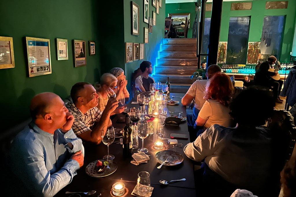 Porto: Live Fado Show + Dinner
