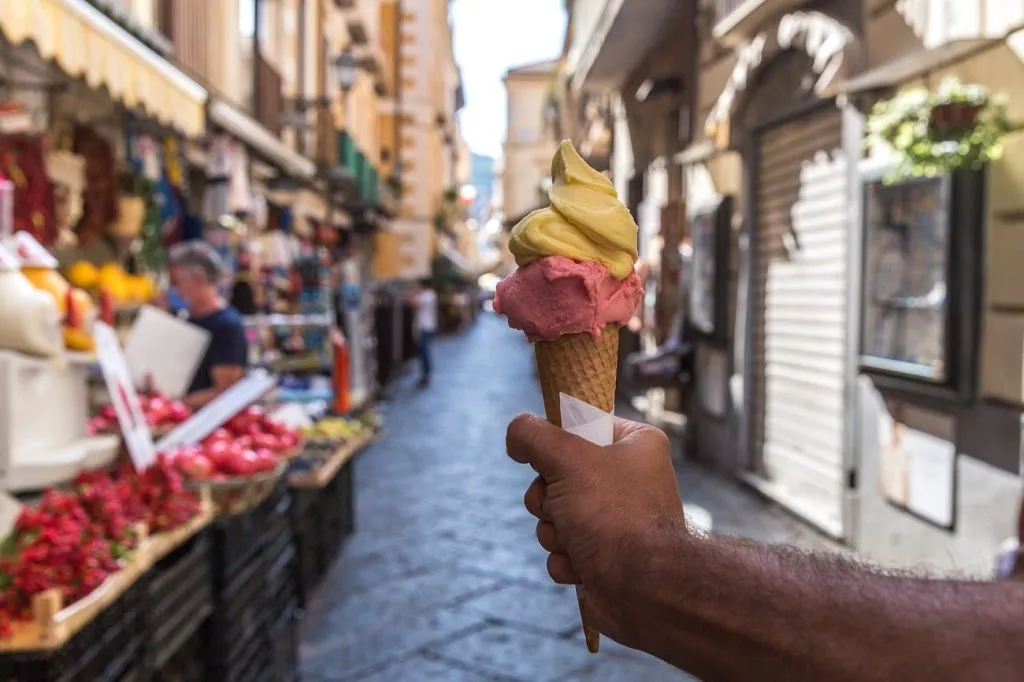 Sorrento: City Walking Tour + Street Food Tasting