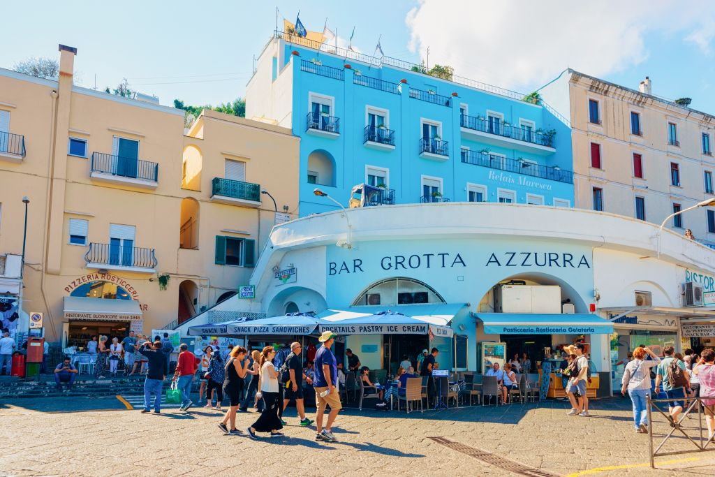 Isola di Capri e Pompei: Tour guidato + viaggio di andata e ritorno da Napoli