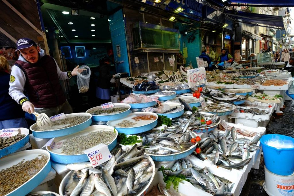 Naples: Local Street Food Tour