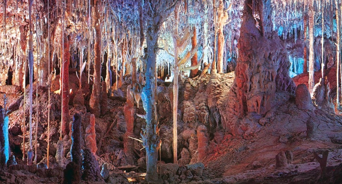 Dinosaurland y Cuevas del Hams